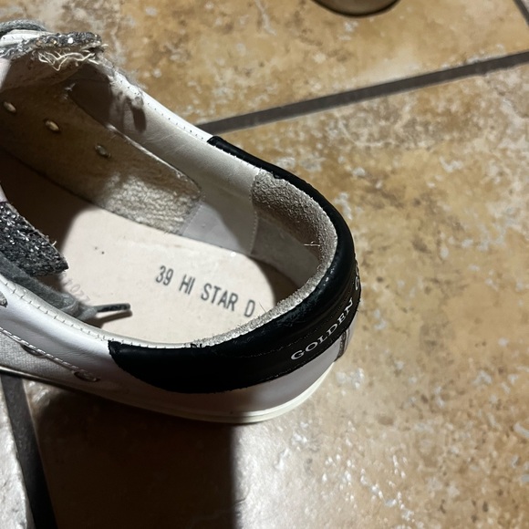 Size 39 never reach for these - Picture 2 of 5